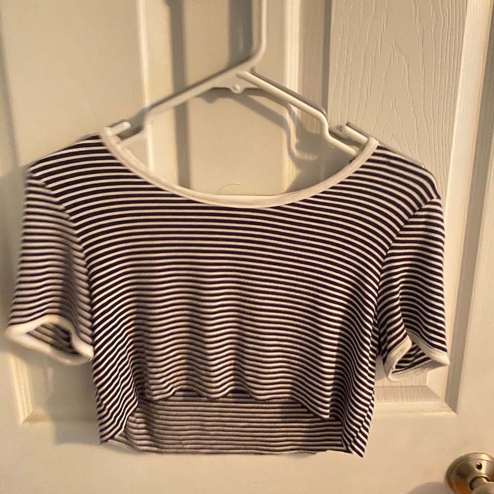 garage cropped shirt